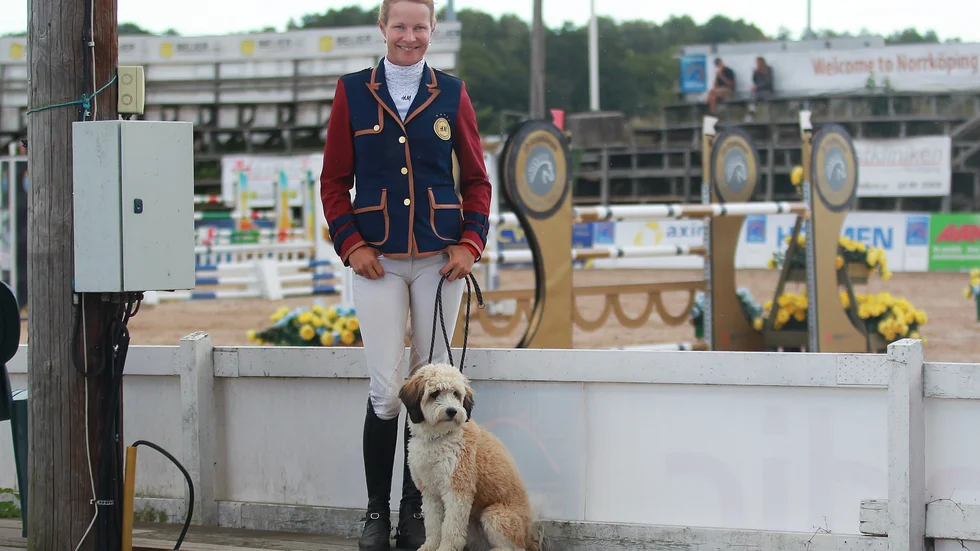 Malin Baryard-Johnsson och hunden Wilmer X på plats i Åby.
