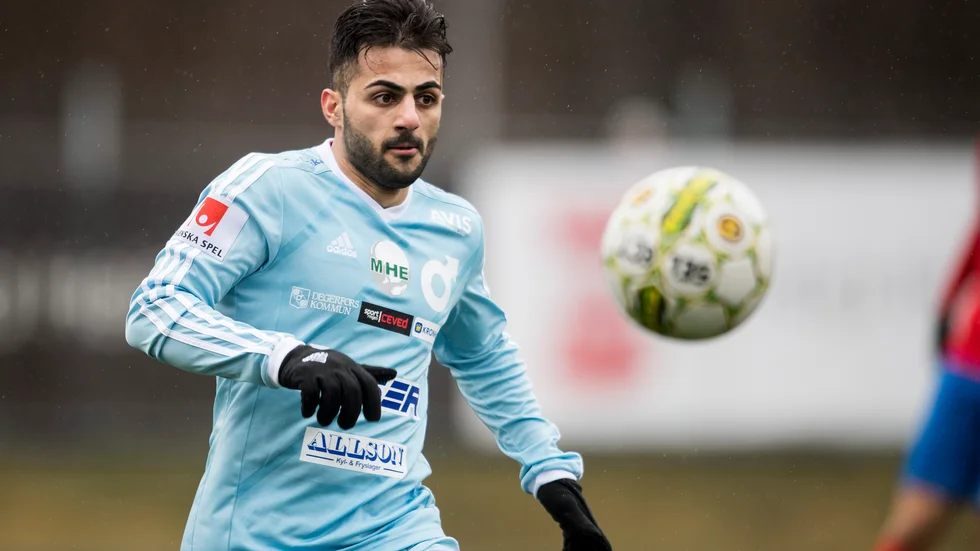 Govend Haidar i Degerfors matchtröja.