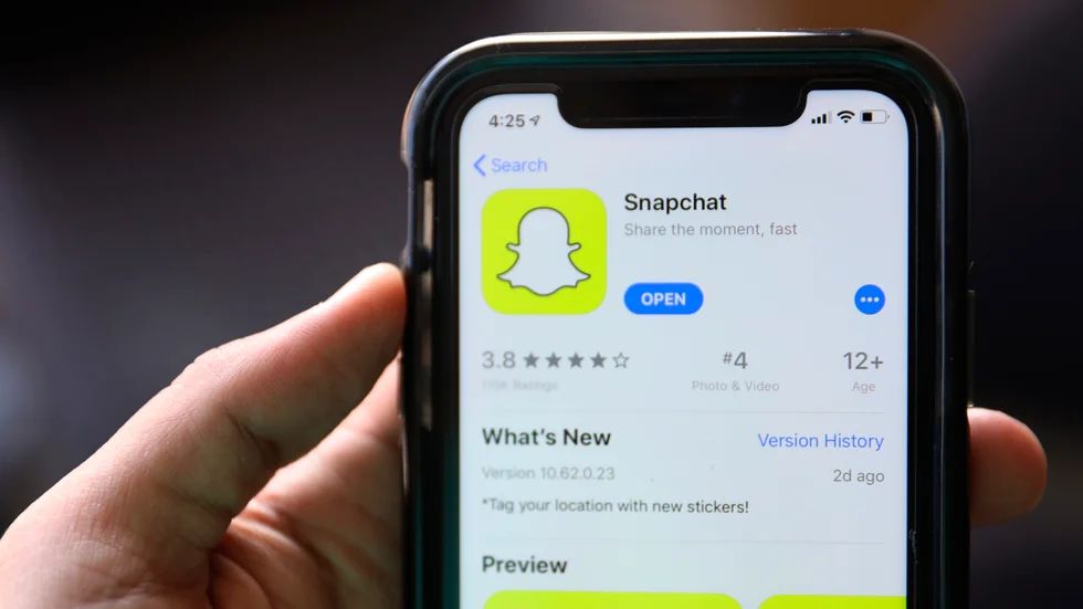 En 20-åring bosatt i Eskilstuna har åtalats misstänkt för att ha skickat bilder på sitt könsorgan, via snapchat, till en 11-årig flicka. (Bilden är tagen vid ett annat tillfälle).