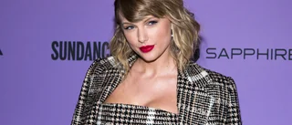 Taylor Swift tillbaka på countrygala