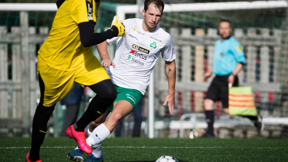Josef Axelsson visade vägen för Bergnäset som nu leder serien med 4 poäng med två matcher kvar att spela.