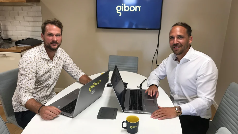 Peter Sköldmo och Erik Wiberg på Gibon i Eskilstuna vill hjälpa företag att spara tid med hjälp av digitala verktyg. 