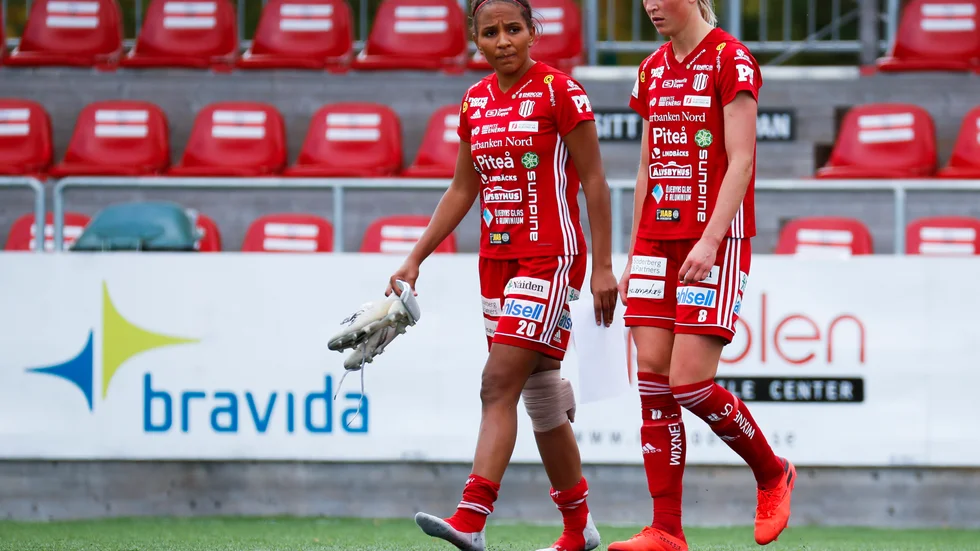 Madelen Janogy, tv, reducerade i slutminuterna, men det räckte inte för PIteå IF.