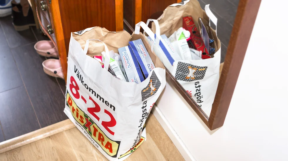 Det behövs fler containrar i byn för att allt återvinningsbart material ska rymas, skriver skribenten. (Arkivbild)