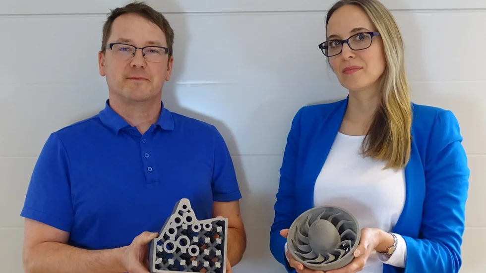 VBN Components har vunnit pris på Best of Industry Award i Tyskland för sin produkt Vibenite 480. Det gläder företagets tekniska chef Ulrik Beste och Isabelle Bodén, Customer relations.