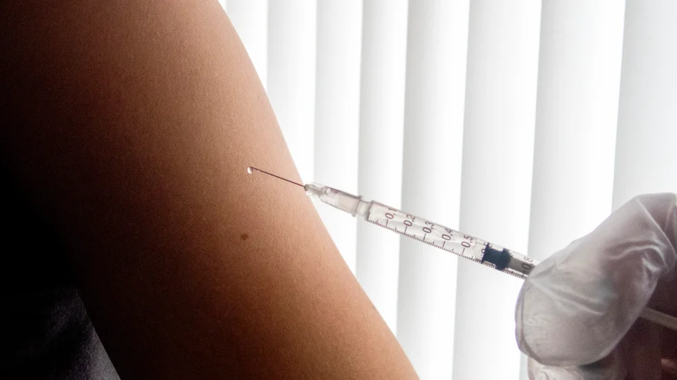 Drygt hälften av Vimmerby och Hultsfreds invånare i åldersgruppen 18-29har antingen vaccinerat sig eller bokat tid för vaccinering.