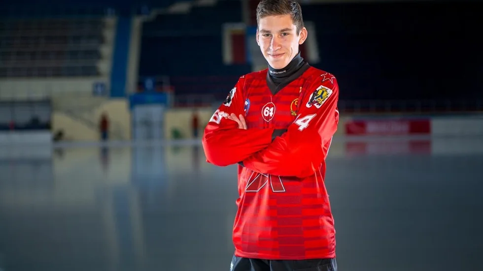 Maxim Plotnikov är i Kemerovo med väskan packad. Men i väntan på visum dröjer det lite till innan han kan ansluta till IFK Motala. 