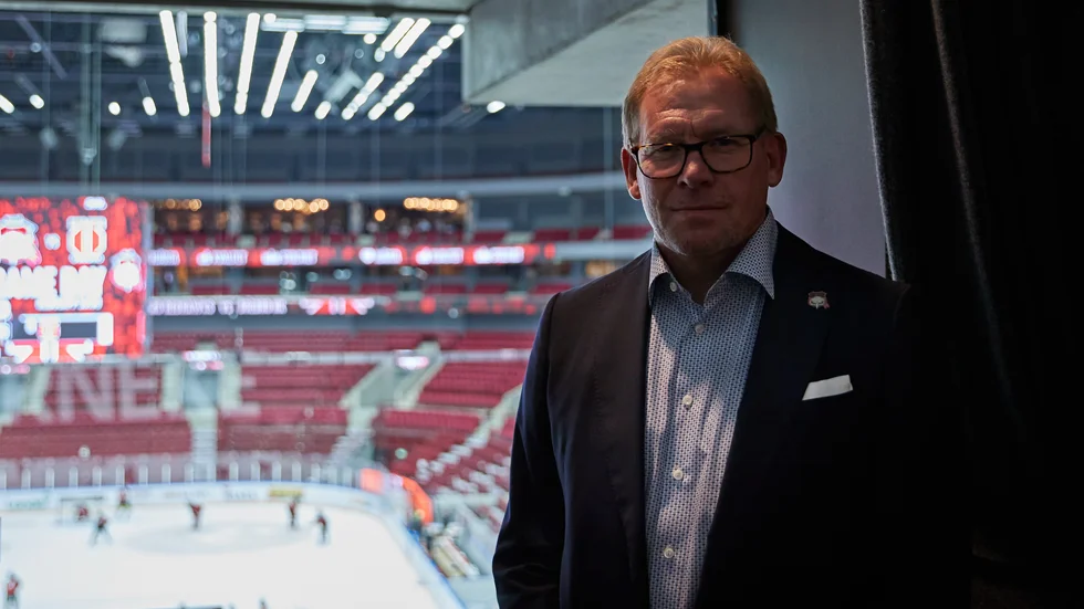 SHL-klubben Malmös vd Patrik Sylevård i restaurangen, som hölls öppen under mötet med Örebro.