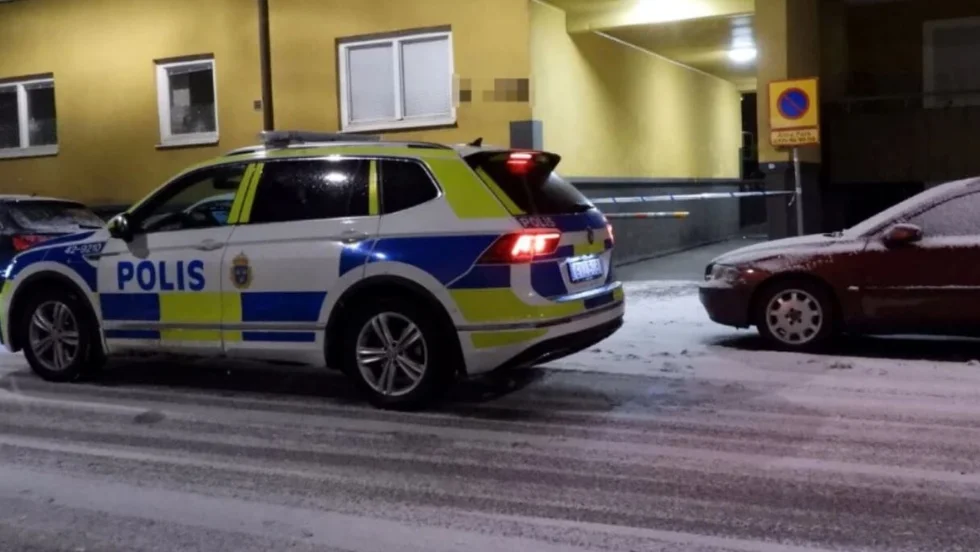 I onsdags förra veckan spärrade polisen av en innergård i Norrköping efter ett rånförsök.