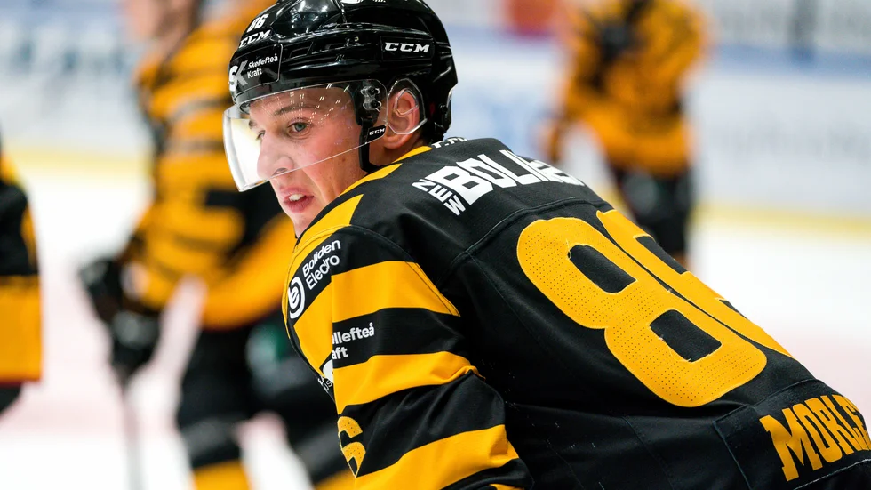 Tyler Morley lämnar Skellefteå AIK. Han hyrs ut resten av säsongen till Linköping.