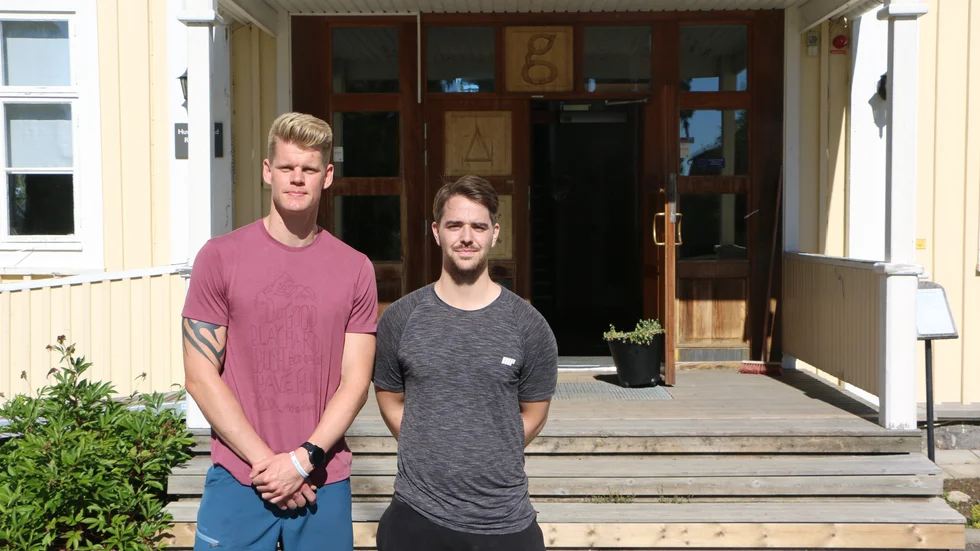Joakim Frederiksen och Mattias Öhult har nyligen flyttat in på Grans naturbruksgymnasium. 