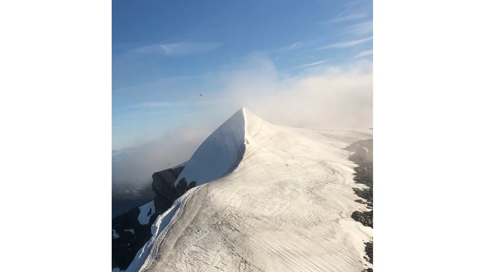 Kebnekaises sydtopp, för närvarande 2|096,5 meter hög. Bilden togs härom dagen.