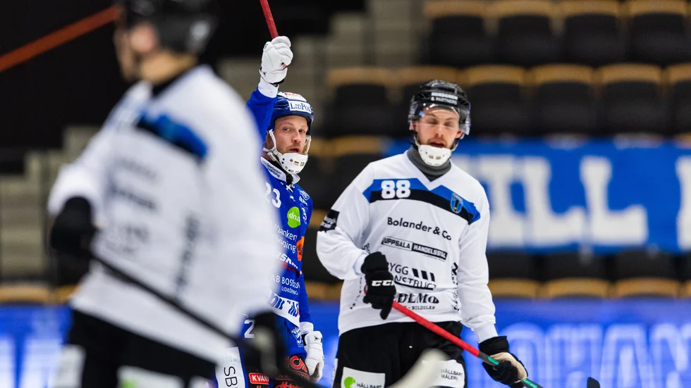 Samuel Heegers Sirius föll klart i den första kvartsfinalmatchen borta mot Villa.