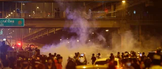 Gummikulor mot demonstranter i Bangkok