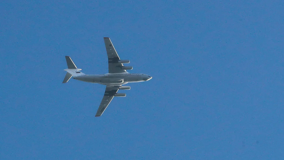 Ett sådant här flygplan, ett militärt utrustat fraktplan, uppges ha flugit in i estniskt luftrum över Finska viken. Arkivbild.