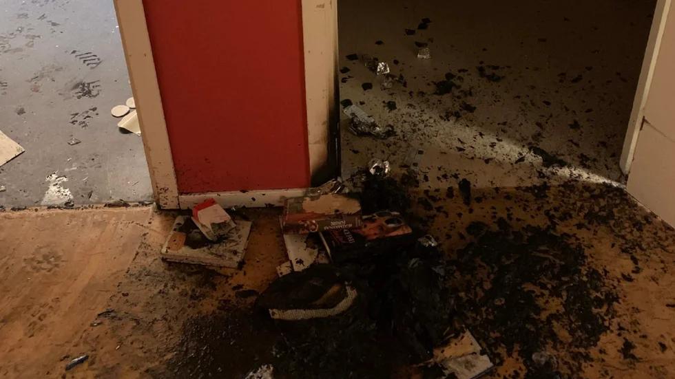 Hade rökdykarna inte släcka elden fanns det risk att den kunde sprida sig, ansåg åklagaren.