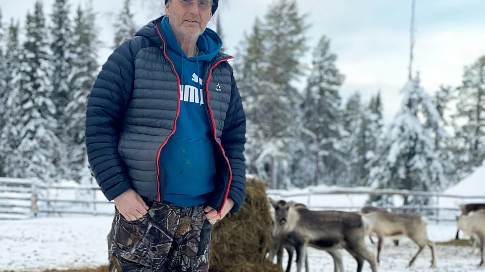 ”Det här försvårar för renskötseln och förminskar våra marker. Det säger Tomas Stenlund, en av renskötarna inom Malå sameby som är kritisk till regeringens beslut.