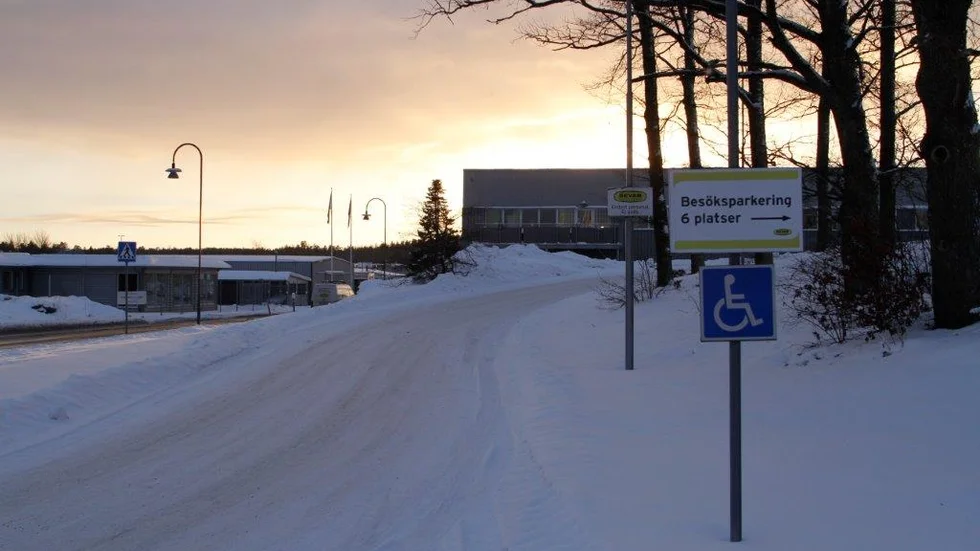 Sevab har drabbats av tre bilinbrott på kort tid där serviceböcker och registreringsbevis verkar ha varit det mest intressanta.