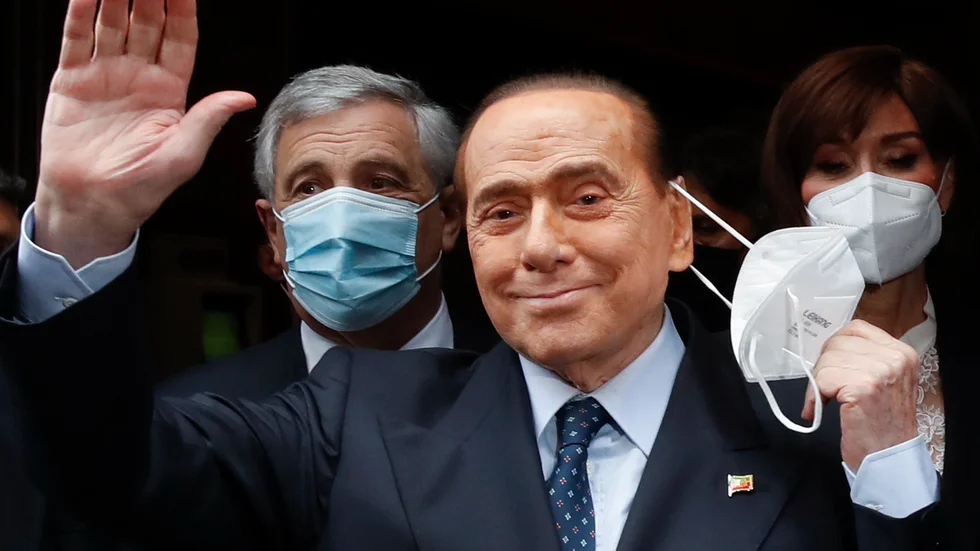 Italiens tidigare premiärminister Silvio Berlusconi var i Rom i tisdags och träffade den förre ECB-chefen Mario Draghi. Några timmar senare snubblade Berlusconi i sin bostad och fick uppsöka sjukhus.