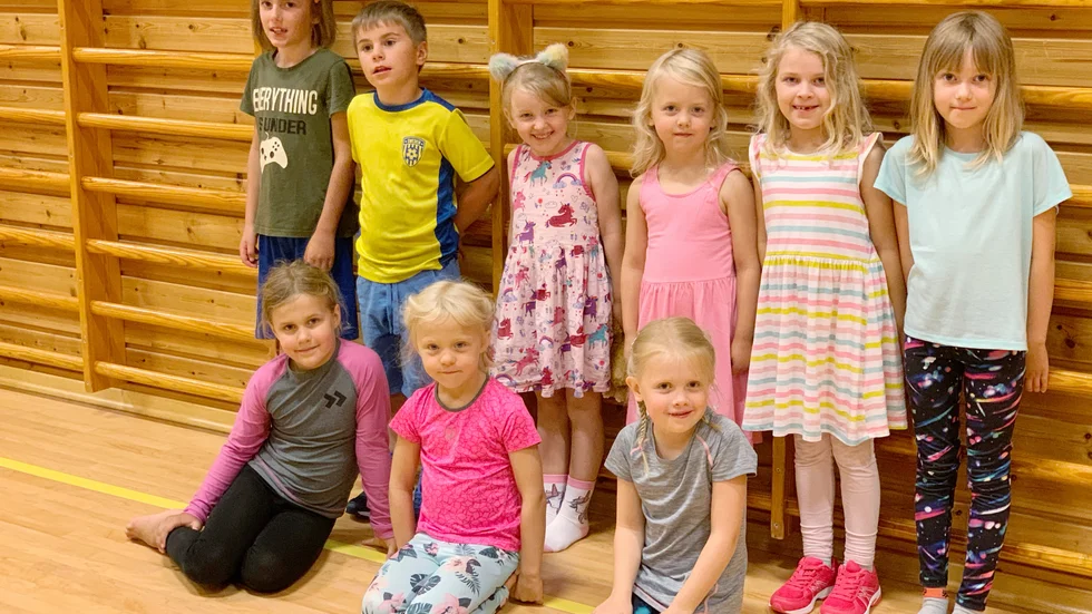 Albin Andersson, Elliot Andersson, Hanna Jacobsson, Wira Gunnarsson, Carin Dahlin, Hanna Svensson, Amiee Thorn, Edith Russell och Fanny Lidebjer Brolund fick lära sig flera olika danser på lägret.