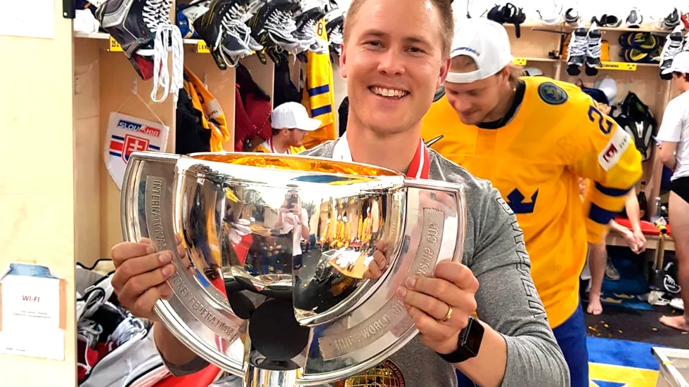 2018 fick katrineholmaren Markus Hast lyfta bucklan efter Tre Kronors VM-guld i Köpenhamn. Enligt planen ska nästa spela VMi Belarus under våren 2021. Ett mästerskap han nu hoppas flyttas, bland annat på grund av de politiska oroligheterna i landet.