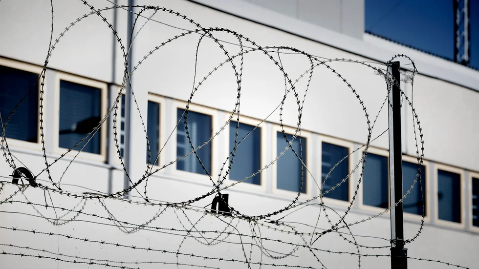 En man i 50-årsåldern är häktad för fler grova våldsbrott.