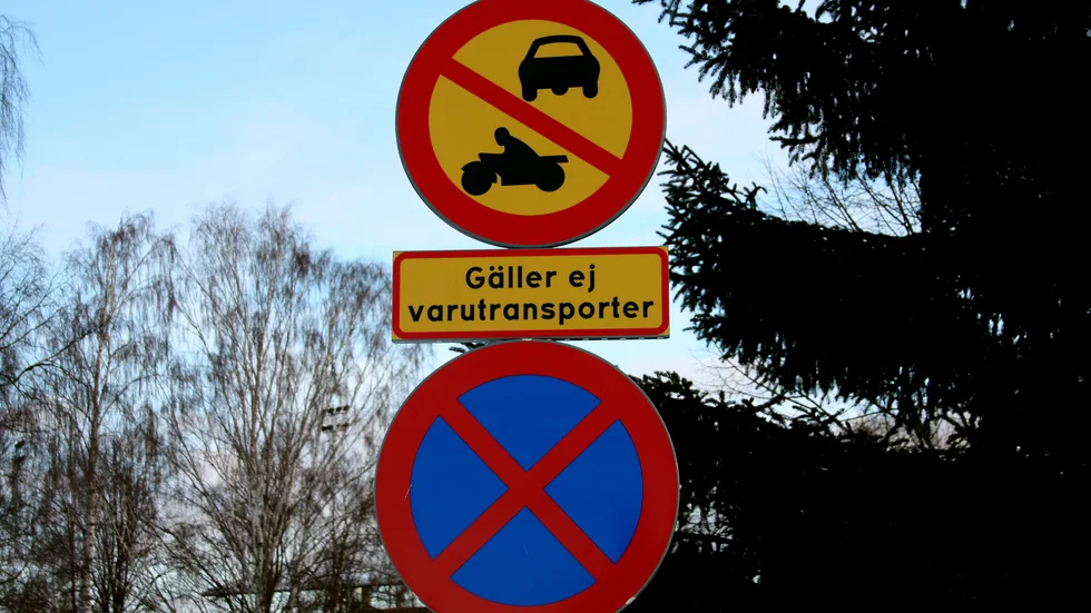 Det behövs en långsiktig satsning för att komma till rätta med vissa föräldrar riskfyllda beteende när de skjutsar sina barn, skriver Kjell Grip.