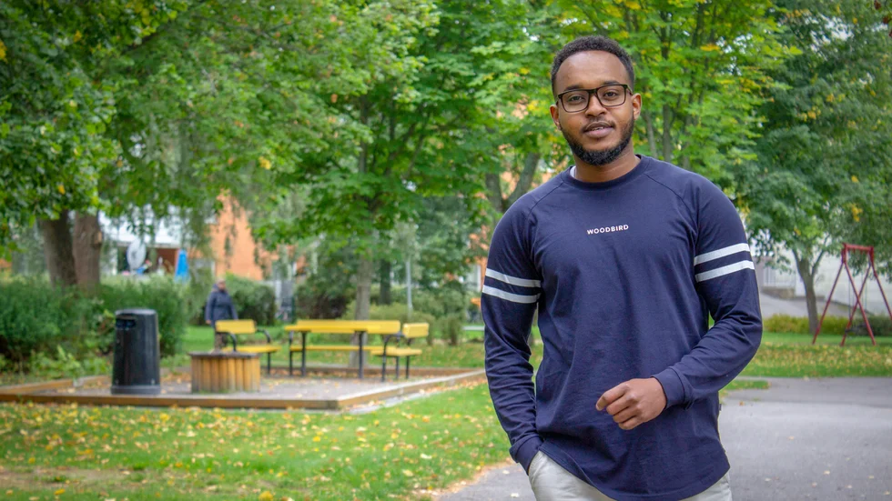 Abdirahman Abdilah hjälpte sin grannar till säkerhet efter att en brand brutit ut i deras lägenhet.