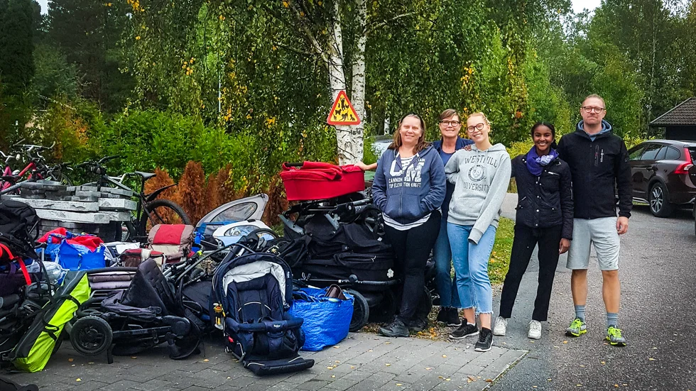 Här är några av de Uppsalabor som hjälpt till med att samla in barnvagnar. Från vänster: Marie, Sofia, Petter, Malin, Sudi.