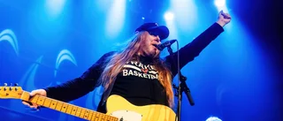 Mattias Alkberg bjuder på nostalgi och Luleåkänsla