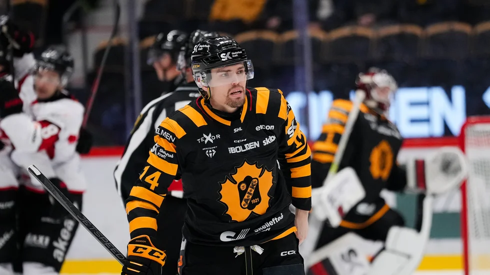 Andreas Johnson kommer att saknas några veckor efter smällen han fick under matchen mot Färjestad.