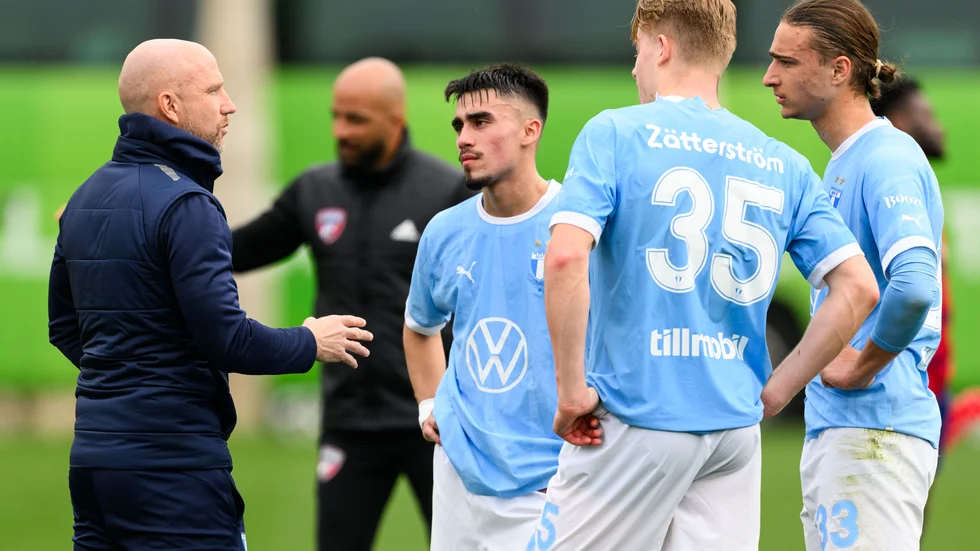 Alexander Hughes har tillhört Malmö i många säsonger. Här i ett försösongsmöte med Dallas i februari 2024.