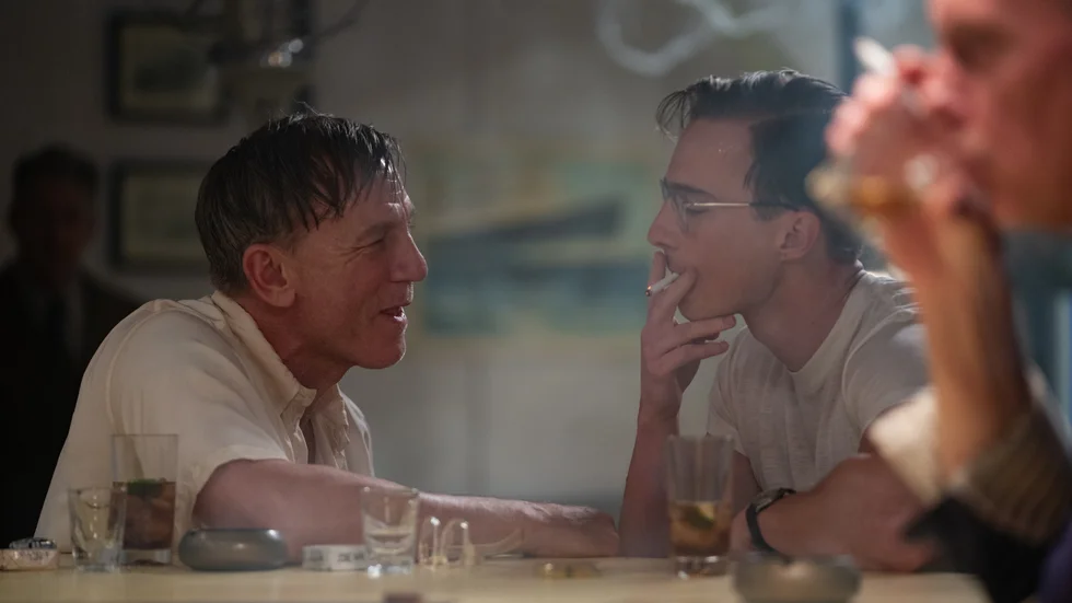 Lee (Daniel Craig) svettas, super och söker efter kärlek i filmatiseringen av William S. Burroughs roman "Queer".