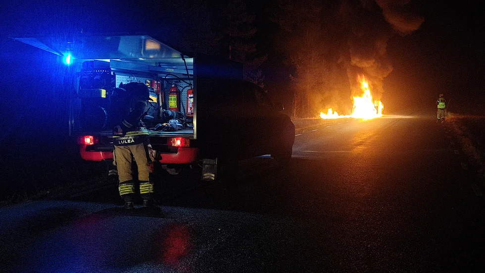 En epa började på fredagskvällen att brinna.