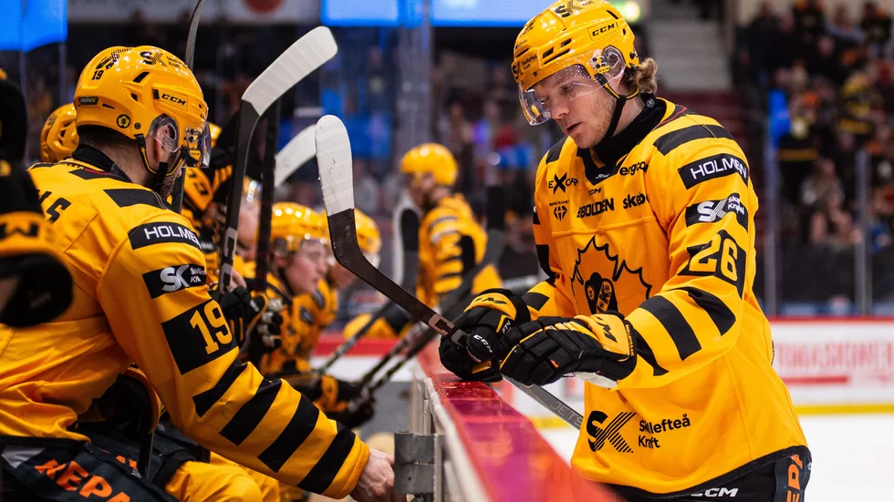 Skellefteå AIK och Anton Heikkinen öppnade starkt mot Brynäs, men fick sedan se hemmalaget ta över matchen fullständigt.