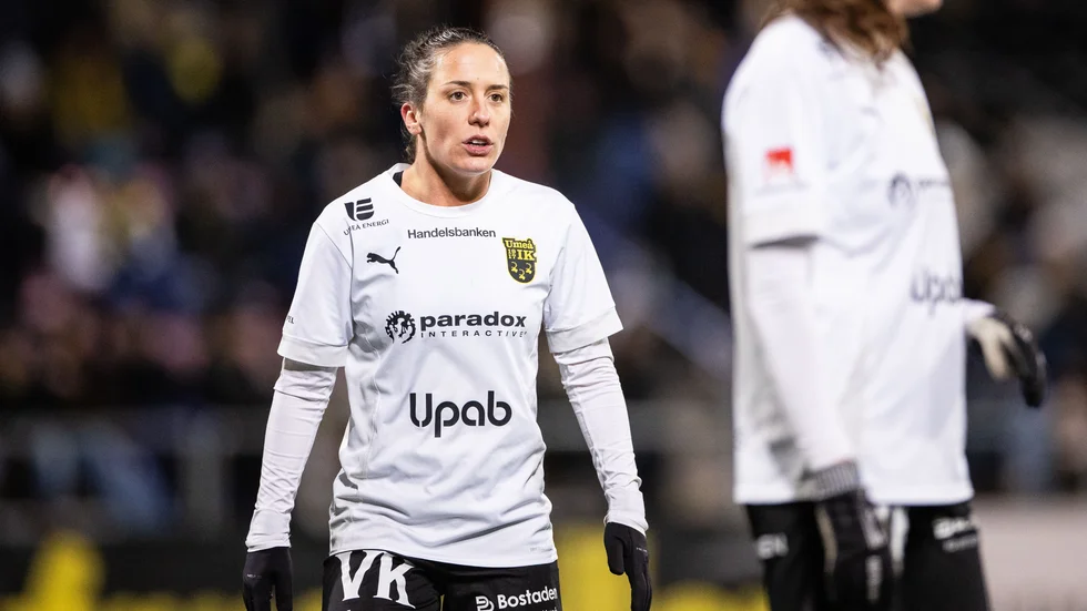 Umeås Alma Nygren deppar under fotbollsmatchen i kvalet till Damallsvenskan.