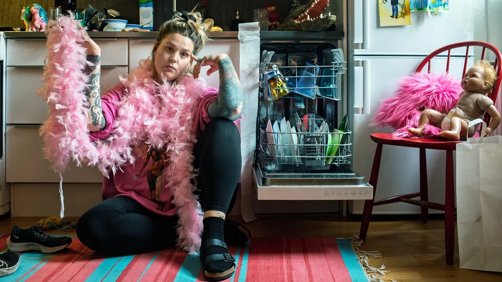 Charlotta Björck är i Ellen Fiskes nya dokumentärfilm en kvinna med stora drömmar. Det gäller bara att få ihop dem med vardagen och verkligheten.