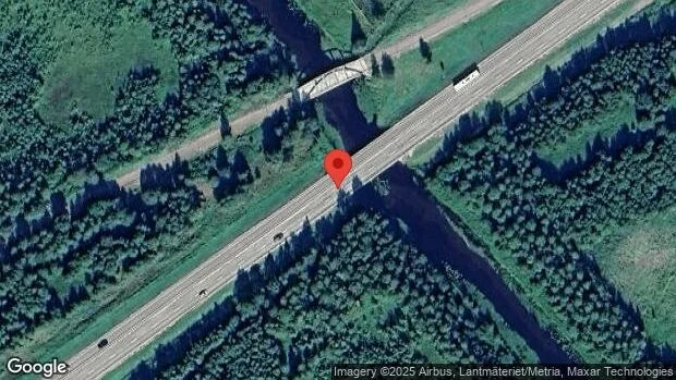 Skadat vägparti skapar störningar i trafiken på E4