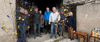 Lions Club Slite förbereder påsksmyckning