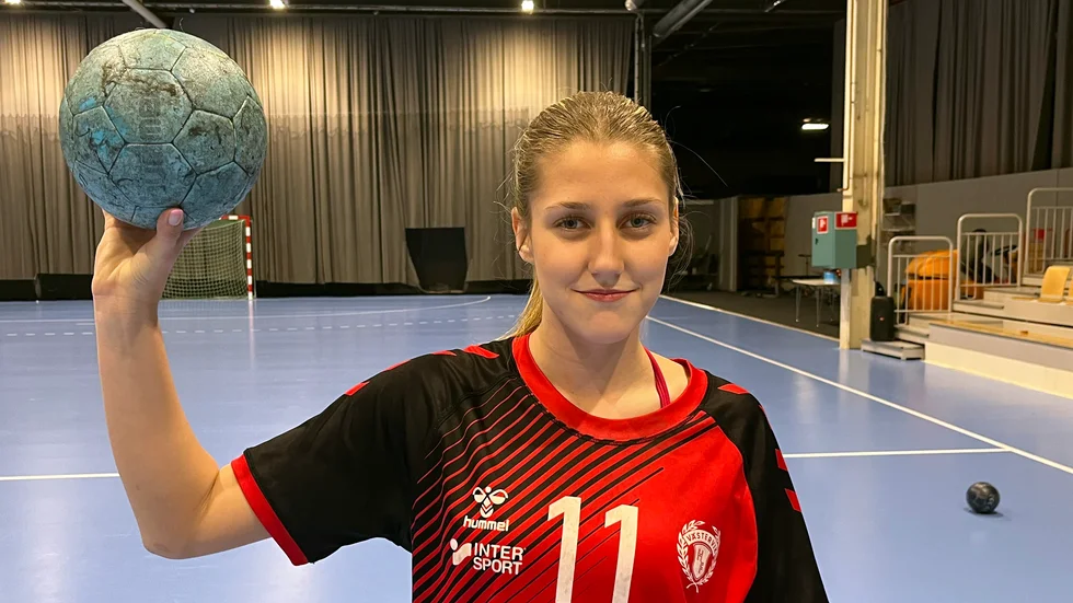 Mittnian Freja Rampeltin tillhör en av nyckelspelarna i VHF:s damjuniorlag.