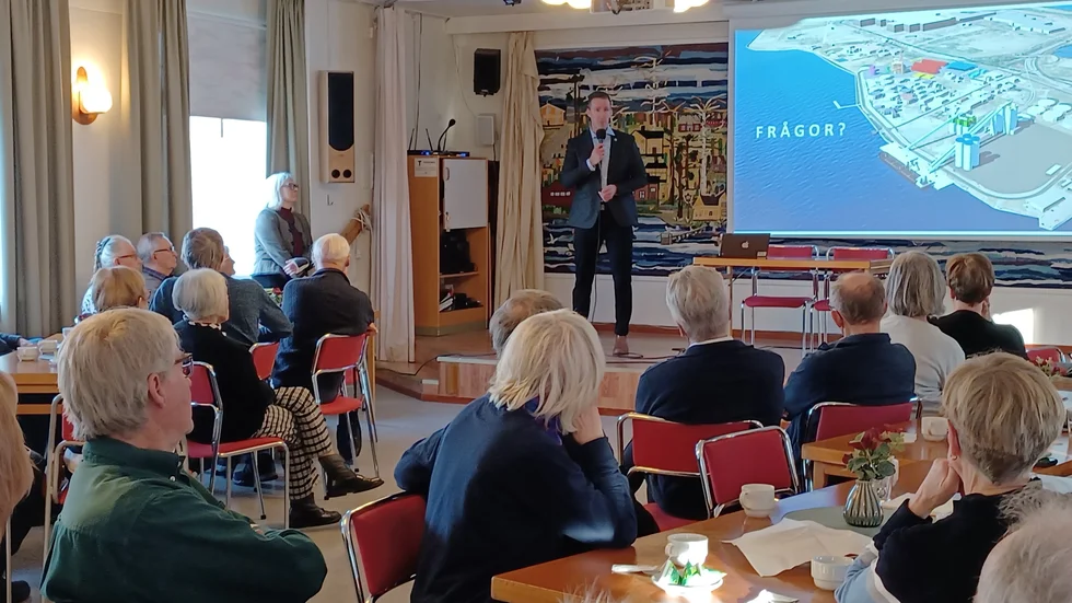 Luleå hamns VD besökte SPF Seniorerna på Mjölkudden.