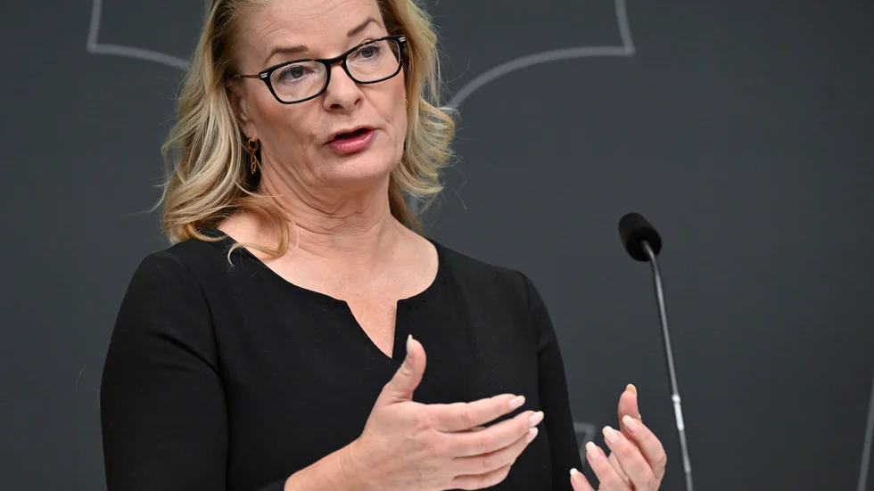 Skolminister Lotta Edholm (L) har kallat till krismöte om tryggheten i skolan. Arkivbild.