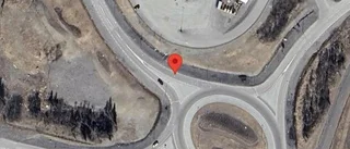 Stopp på E10 efter singelolycka