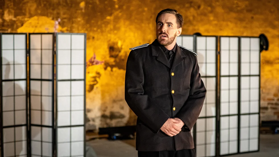 Clifford Lewis gjorde sommaren 2024 rollen som Pinkerton i "Madame Butterfly". Kommande sommar återkommer han som titelrollsinnehavare i "Werther".