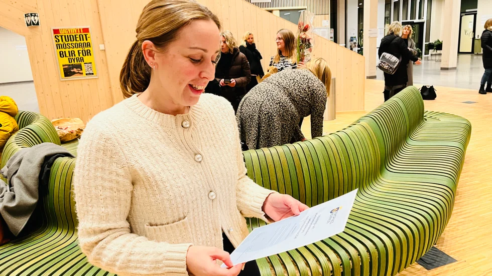Karin Bratt, lärare på Westerlundska gymnasiet är en av vinnarna av Pedagogiska priset 2024.