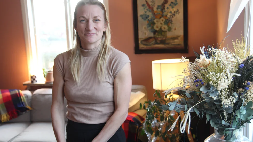 Radiojournalisten Hanna Sihlman är sedan i våras egen företagare. Hemma i Roma klipper hon ljud och skapar nya dokumentärer. 