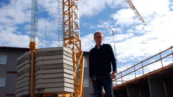 Vd:n Peter Mettävainio framför utbyggnaden av Tjintokk sommaren 2012. (Arkivbild)
