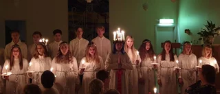 Luciasång på välbesökt julfest