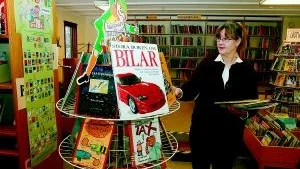 I dag beslutar humanistiska nämnden att biblioteksfilialen i Lotorp, där Margareta Gilerdal jobbar, ska läggas ned. 
FOTO: TITTI OLOVSSON