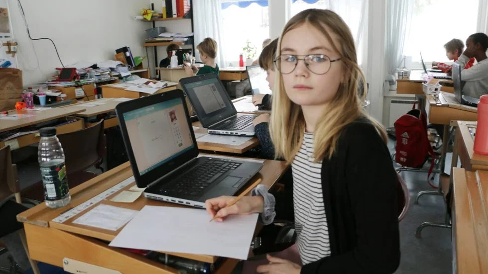 Selma Gabrielsson dubbelkollade sina mattetal på papper. (Arkivbild)